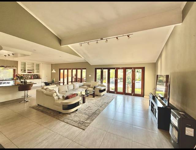 4 BEDROOM FREESTANDING RENTED IN BRYANSTON WEST